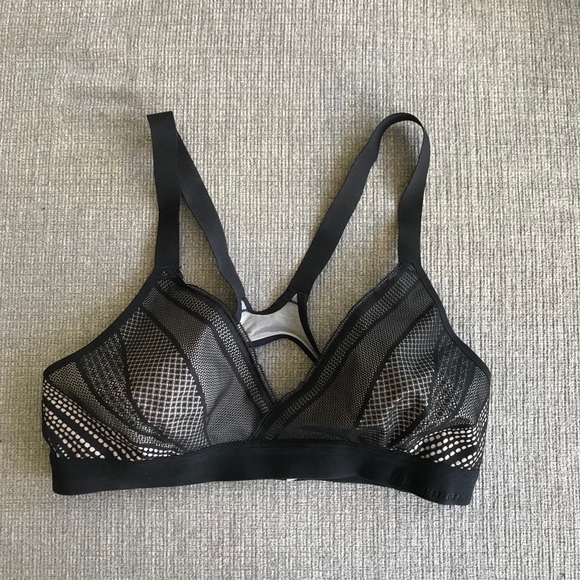 Lululemon Awake to Race Bra- 32C - Picture 3 of 9